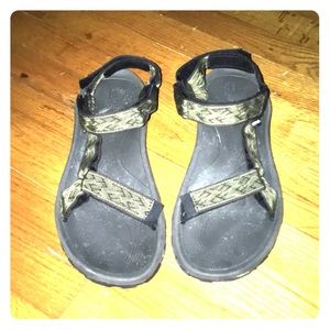 Teva Men’s 10 Sandals